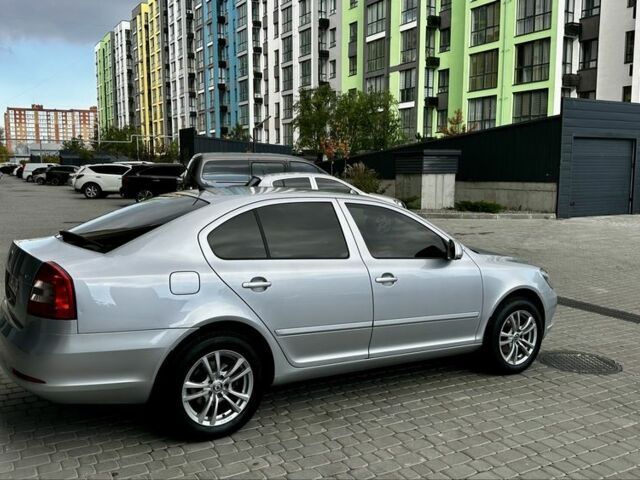 Серый Шкода Октавия, объемом двигателя 1.8 л и пробегом 370 тыс. км за 8200 $, фото 1 на Automoto.ua