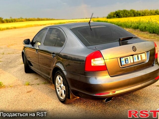 Серый Шкода Октавия, объемом двигателя 2 л и пробегом 275 тыс. км за 10500 $, фото 9 на Automoto.ua