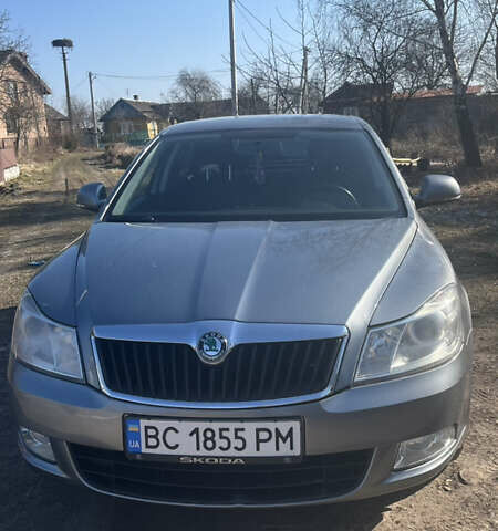 Серый Шкода Октавия, объемом двигателя 1.6 л и пробегом 180 тыс. км за 8200 $, фото 1 на Automoto.ua