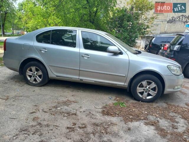 Серый Шкода Октавия, объемом двигателя 1.8 л и пробегом 253 тыс. км за 6800 $, фото 1 на Automoto.ua