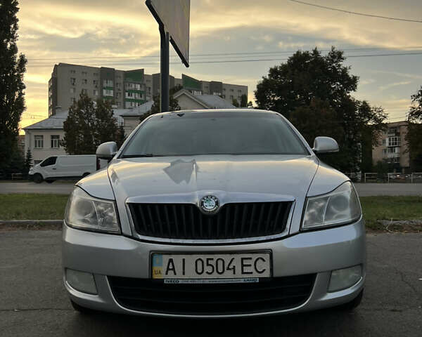 Серый Шкода Октавия, объемом двигателя 1.6 л и пробегом 265 тыс. км за 7600 $, фото 2 на Automoto.ua