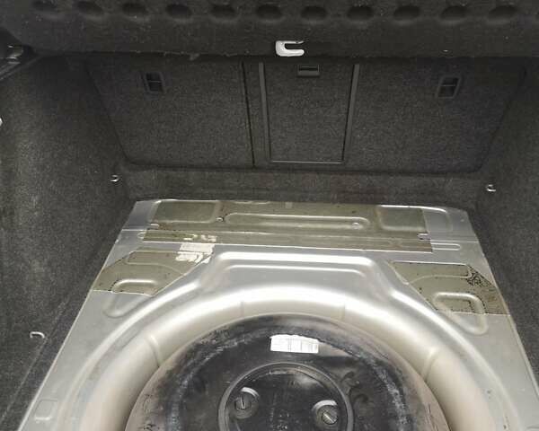 Сірий Шкода Октавія, об'ємом двигуна 1.6 л та пробігом 252 тис. км за 8500 $, фото 7 на Automoto.ua