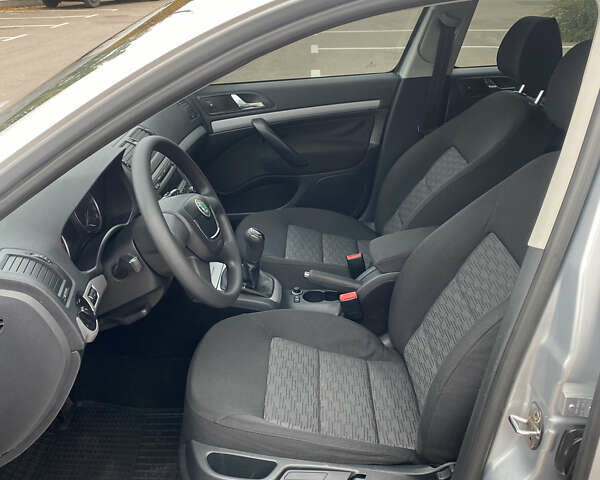 Сірий Шкода Октавія, об'ємом двигуна 1.9 л та пробігом 179 тис. км за 8900 $, фото 28 на Automoto.ua