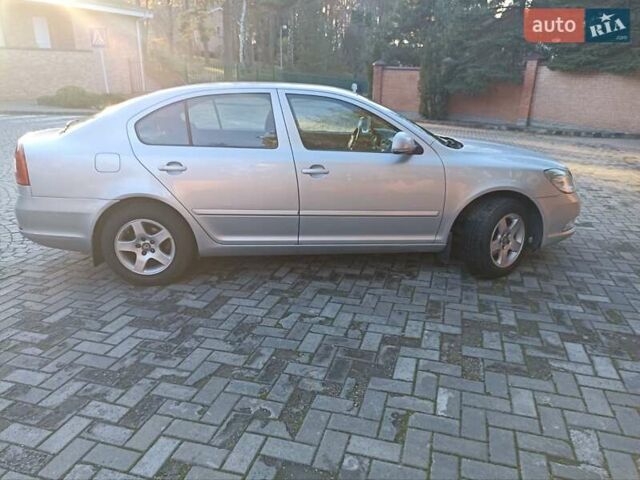 Сірий Шкода Октавія, об'ємом двигуна 1.6 л та пробігом 230 тис. км за 7777 $, фото 8 на Automoto.ua