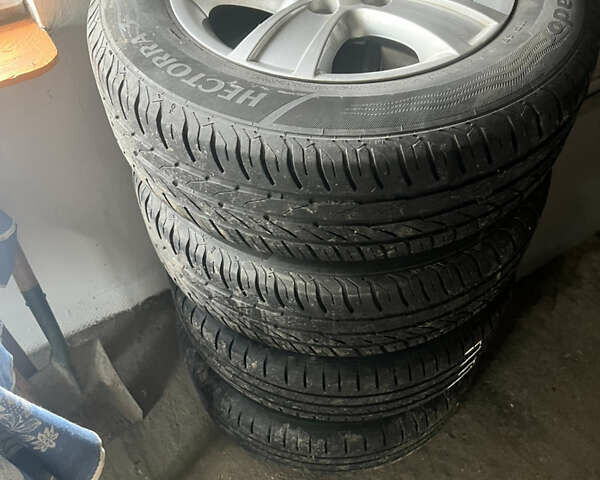 Серый Шкода Октавия, объемом двигателя 1.6 л и пробегом 204 тыс. км за 8000 $, фото 11 на Automoto.ua