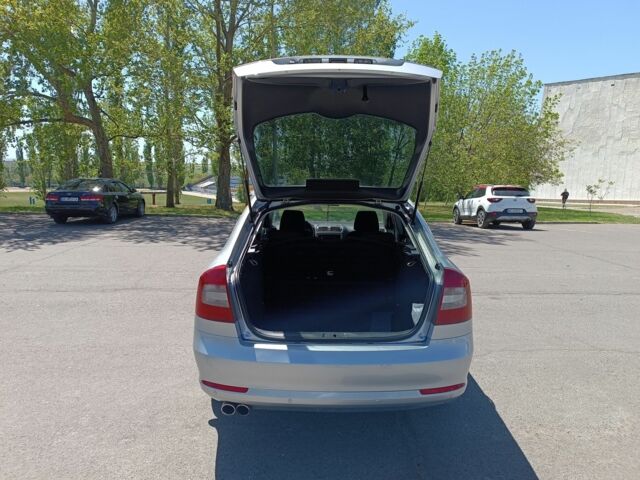 Серый Шкода Октавия, объемом двигателя 1.8 л и пробегом 202 тыс. км за 8700 $, фото 2 на Automoto.ua