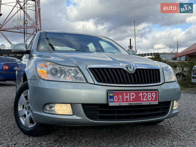 Серый Шкода Октавия, объемом двигателя 1.6 л и пробегом 246 тыс. км за 7999 $, фото 3 на Automoto.ua