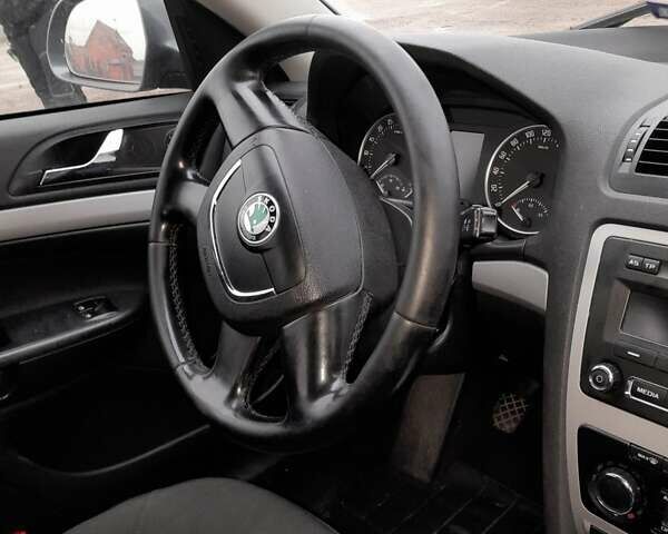 Сірий Шкода Октавія, об'ємом двигуна 1.6 л та пробігом 301 тис. км за 2500 $, фото 13 на Automoto.ua