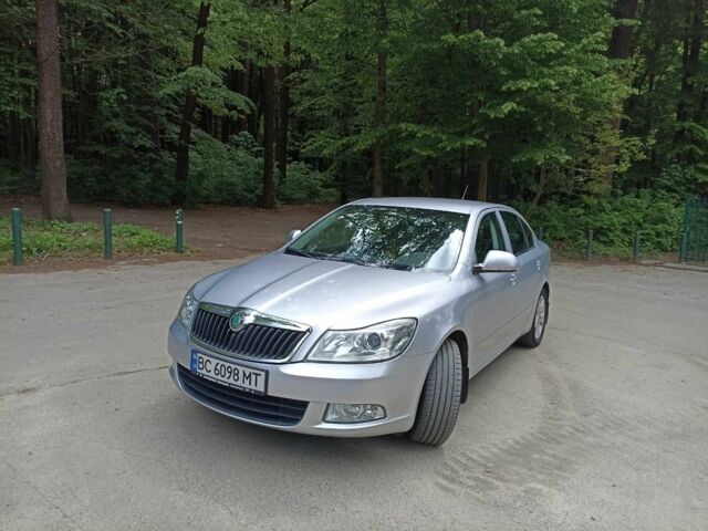 Серый Шкода Октавия, объемом двигателя 1.6 л и пробегом 230 тыс. км за 8250 $, фото 1 на Automoto.ua