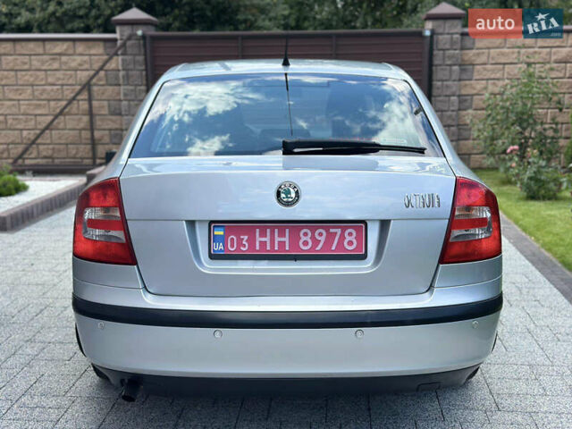 Сірий Шкода Октавія, об'ємом двигуна 1.6 л та пробігом 200 тис. км за 7800 $, фото 5 на Automoto.ua