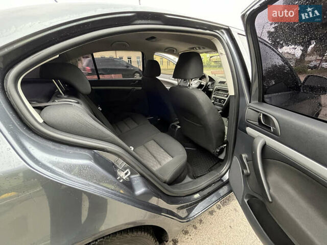 Сірий Шкода Октавія, об'ємом двигуна 1.6 л та пробігом 297 тис. км за 7600 $, фото 11 на Automoto.ua