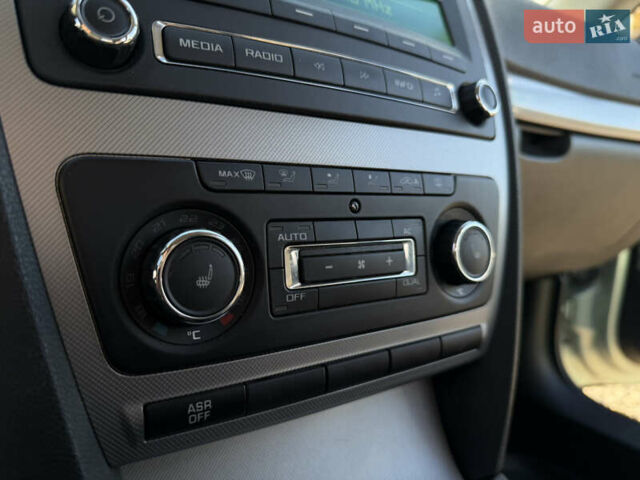 Серый Шкода Октавия, объемом двигателя 1.6 л и пробегом 246 тыс. км за 7999 $, фото 39 на Automoto.ua