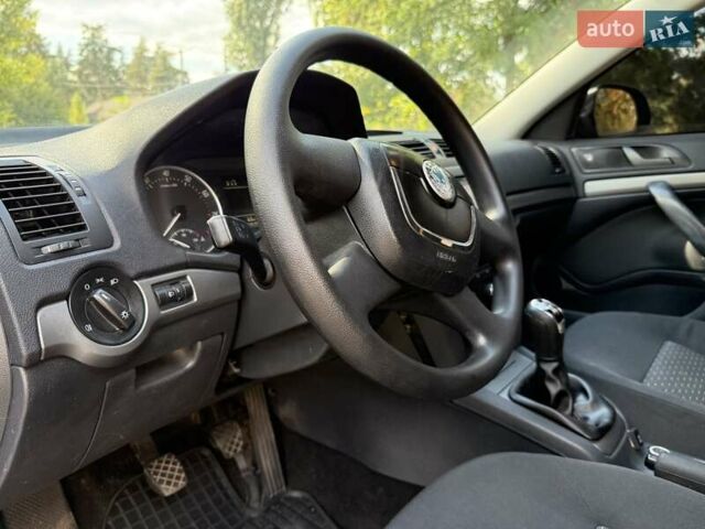 Серый Шкода Октавия, объемом двигателя 1.6 л и пробегом 173 тыс. км за 7700 $, фото 14 на Automoto.ua