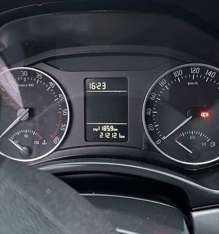 Сірий Шкода Октавія, об'ємом двигуна 1.6 л та пробігом 212 тис. км за 7700 $, фото 13 на Automoto.ua