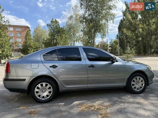 Серый Шкода Октавия, объемом двигателя 1.6 л и пробегом 173 тыс. км за 7700 $, фото 4 на Automoto.ua