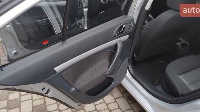 Серый Шкода Октавия, объемом двигателя 1.6 л и пробегом 170 тыс. км за 8800 $, фото 22 на Automoto.ua