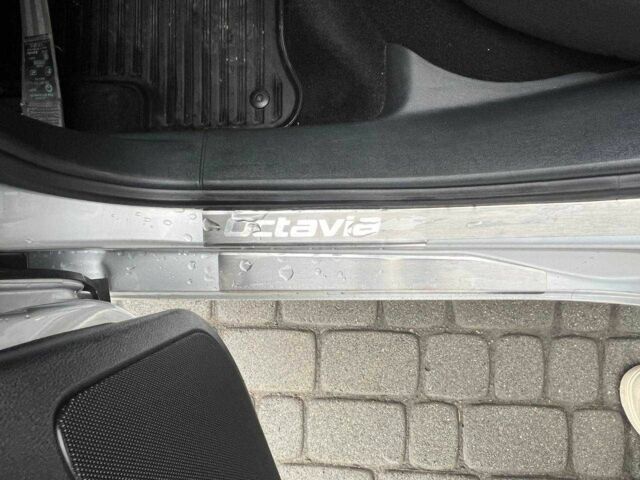 Серый Шкода Октавия, объемом двигателя 1.6 л и пробегом 210 тыс. км за 8500 $, фото 16 на Automoto.ua