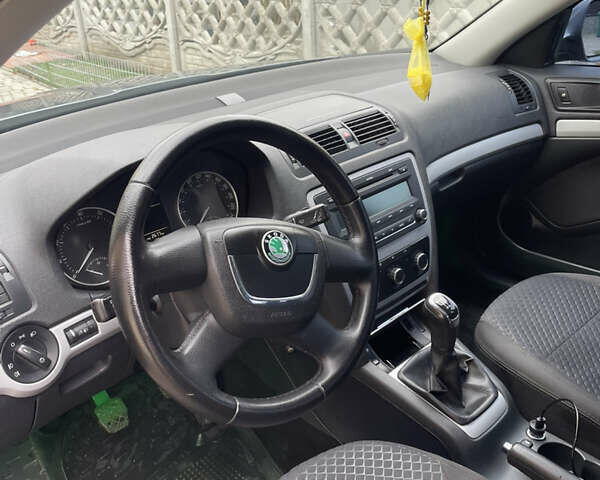 Сірий Шкода Октавія, об'ємом двигуна 1.6 л та пробігом 175 тис. км за 7600 $, фото 19 на Automoto.ua