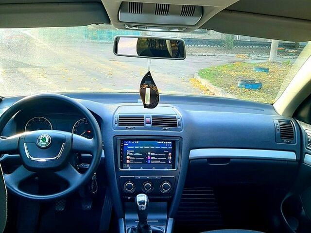 Сірий Шкода Октавія, об'ємом двигуна 1.8 л та пробігом 182 тис. км за 8200 $, фото 9 на Automoto.ua