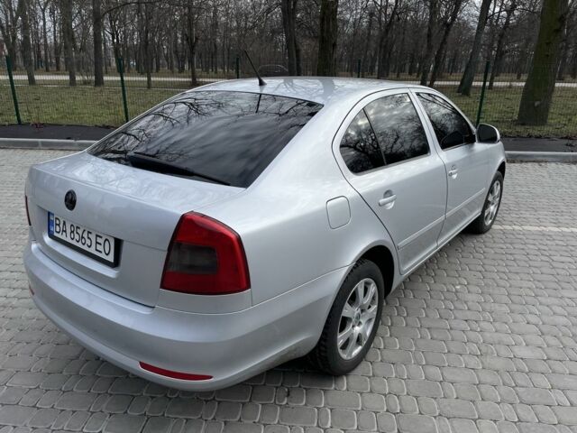 Шкода Октавия 2012 в Кропивницком (Кировограде) на Automoto.ua Серый Шкода Октавия, объемом двигателя 1.8 л и пробегом 220 тыс. км за 8499 $, фото 3 на Automoto.ua