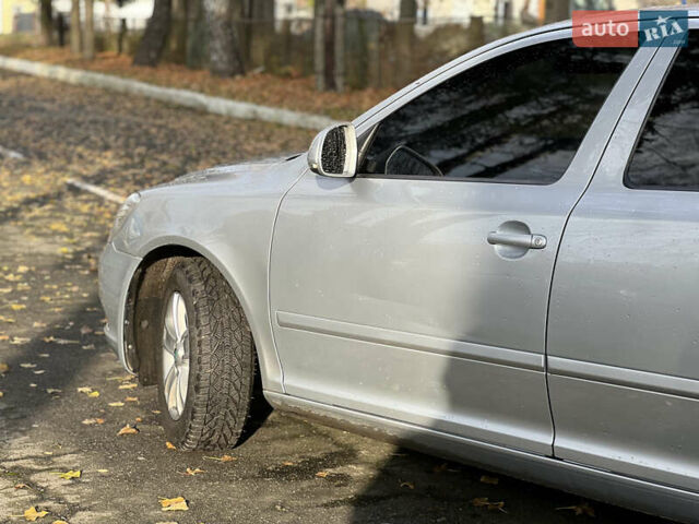 Серый Шкода Октавия, объемом двигателя 1.6 л и пробегом 254 тыс. км за 7500 $, фото 13 на Automoto.ua