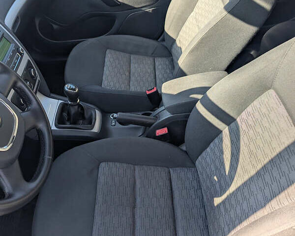 Сірий Шкода Октавія, об'ємом двигуна 1.39 л та пробігом 196 тис. км за 7399 $, фото 18 на Automoto.ua