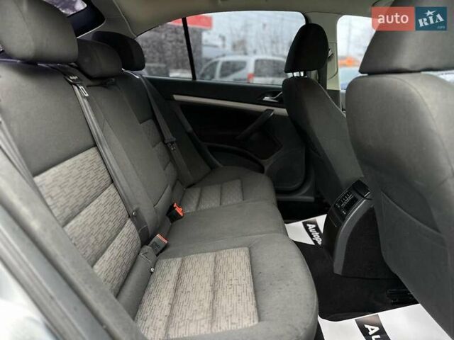 Сірий Шкода Октавія, об'ємом двигуна 1.4 л та пробігом 196 тис. км за 7440 $, фото 25 на Automoto.ua