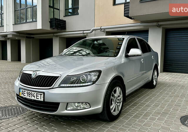 Сірий Шкода Октавія, об'ємом двигуна 1.8 л та пробігом 370 тис. км за 8200 $, фото 9 на Automoto.ua