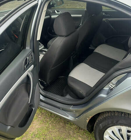 Серый Шкода Октавия, объемом двигателя 1.9 л и пробегом 290 тыс. км за 6400 $, фото 15 на Automoto.ua