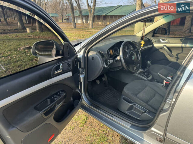 Сірий Шкода Октавія, об'ємом двигуна 1.8 л та пробігом 216 тис. км за 7000 $, фото 8 на Automoto.ua