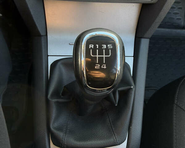 Серый Шкода Октавия, объемом двигателя 1.6 л и пробегом 246 тыс. км за 7999 $, фото 42 на Automoto.ua