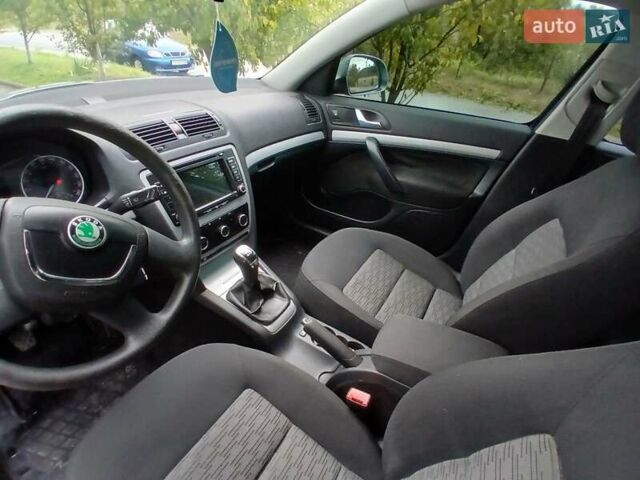 Серый Шкода Октавия, объемом двигателя 1.8 л и пробегом 160 тыс. км за 7899 $, фото 16 на Automoto.ua
