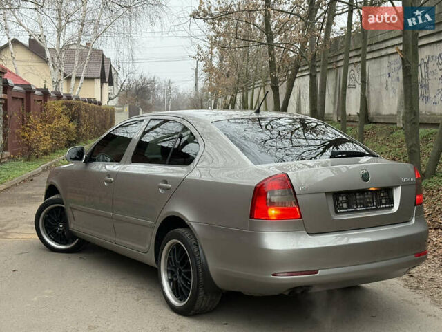 Сірий Шкода Октавія, об'ємом двигуна 1.8 л та пробігом 160 тис. км за 7300 $, фото 2 на Automoto.ua