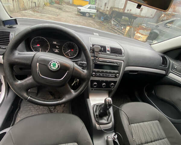 Сірий Шкода Октавія, об'ємом двигуна 1.8 л та пробігом 250 тис. км за 7000 $, фото 10 на Automoto.ua