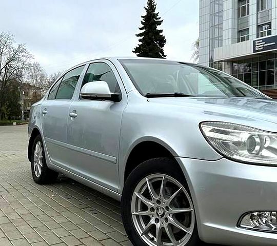 Сірий Шкода Октавія, об'ємом двигуна 1.6 л та пробігом 175 тис. км за 9100 $, фото 3 на Automoto.ua