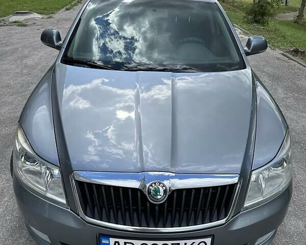 Шкода Октавия 2012 в Мурованные куриловцы на Automoto.ua Серый Шкода Октавия, объемом двигателя 1.6 л и пробегом 218 тыс. км за 7900 $, фото 4 на Automoto.ua
