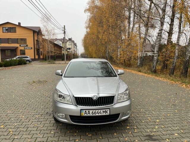 Серый Шкода Октавия, объемом двигателя 1.8 л и пробегом 174 тыс. км за 7500 $, фото 1 на Automoto.ua