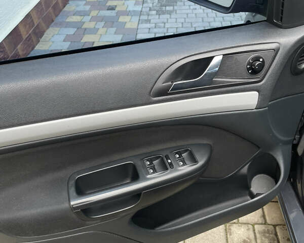 Сірий Шкода Октавія, об'ємом двигуна 1.6 л та пробігом 175 тис. км за 7600 $, фото 21 на Automoto.ua