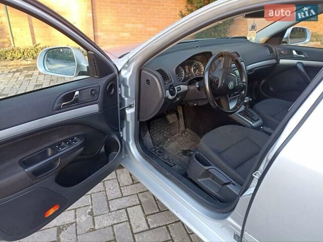 Сірий Шкода Октавія, об'ємом двигуна 1.6 л та пробігом 230 тис. км за 7777 $, фото 20 на Automoto.ua