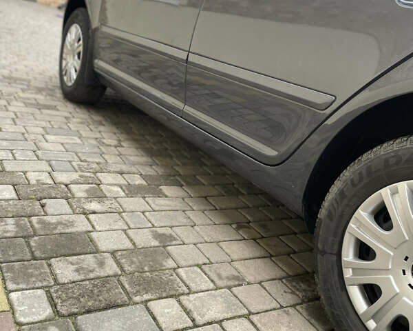 Сірий Шкода Октавія, об'ємом двигуна 1.6 л та пробігом 175 тис. км за 7600 $, фото 9 на Automoto.ua