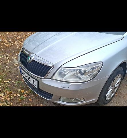 Серый Шкода Октавия, объемом двигателя 1.8 л и пробегом 187 тыс. км за 8000 $, фото 2 на Automoto.ua