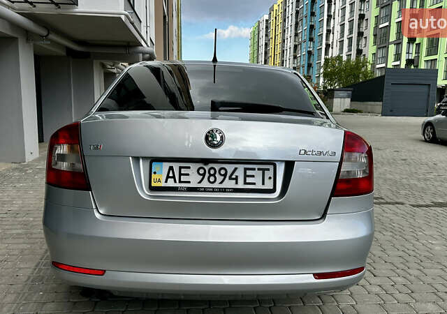 Сірий Шкода Октавія, об'ємом двигуна 1.8 л та пробігом 370 тис. км за 8200 $, фото 5 на Automoto.ua