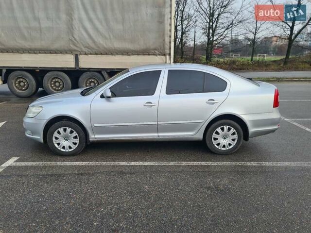 Серый Шкода Октавия, объемом двигателя 1.8 л и пробегом 242 тыс. км за 8200 $, фото 2 на Automoto.ua