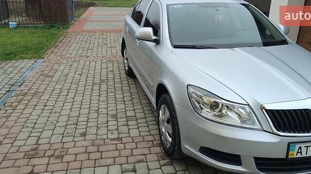 Серый Шкода Октавия, объемом двигателя 1.6 л и пробегом 170 тыс. км за 8800 $, фото 12 на Automoto.ua