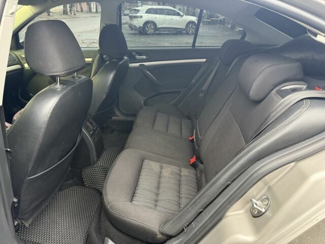 Серый Шкода Октавия, объемом двигателя 1.8 л и пробегом 268 тыс. км за 6700 $, фото 13 на Automoto.ua