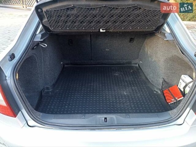 Сірий Шкода Октавія, об'ємом двигуна 1.6 л та пробігом 230 тис. км за 7777 $, фото 24 на Automoto.ua
