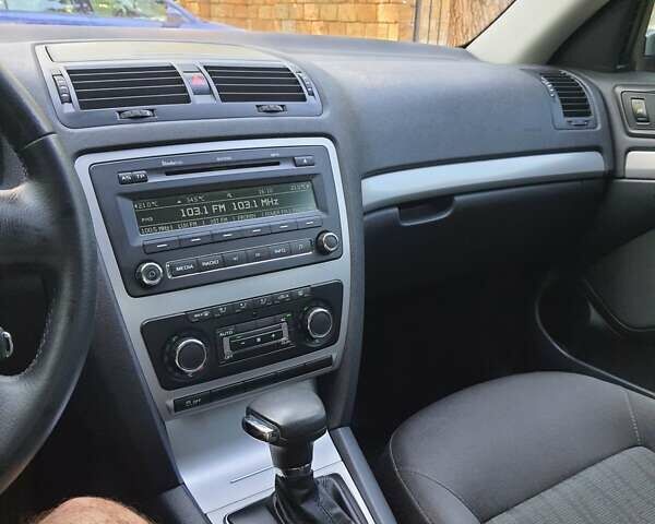 Сірий Шкода Октавія, об'ємом двигуна 1.8 л та пробігом 232 тис. км за 8400 $, фото 3 на Automoto.ua