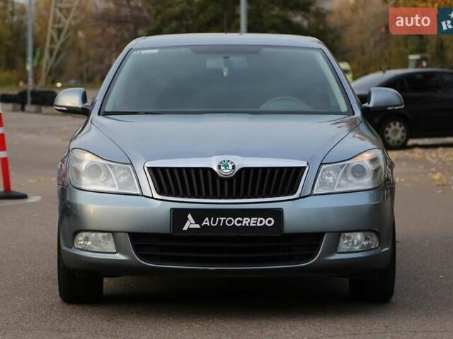 Серый Шкода Октавия, объемом двигателя 1.8 л и пробегом 201 тыс. км за 8900 $, фото 1 на Automoto.ua
