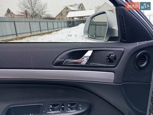 Серый Шкода Октавия, объемом двигателя 1.6 л и пробегом 220 тыс. км за 7600 $, фото 23 на Automoto.ua