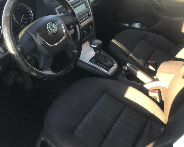 Шкода Октавия 2012 в Арцизе на Automoto.ua Серый Шкода Октавия, объемом двигателя 1.8 л и пробегом 179 тыс. км за 8500 $, фото 13 на Automoto.ua